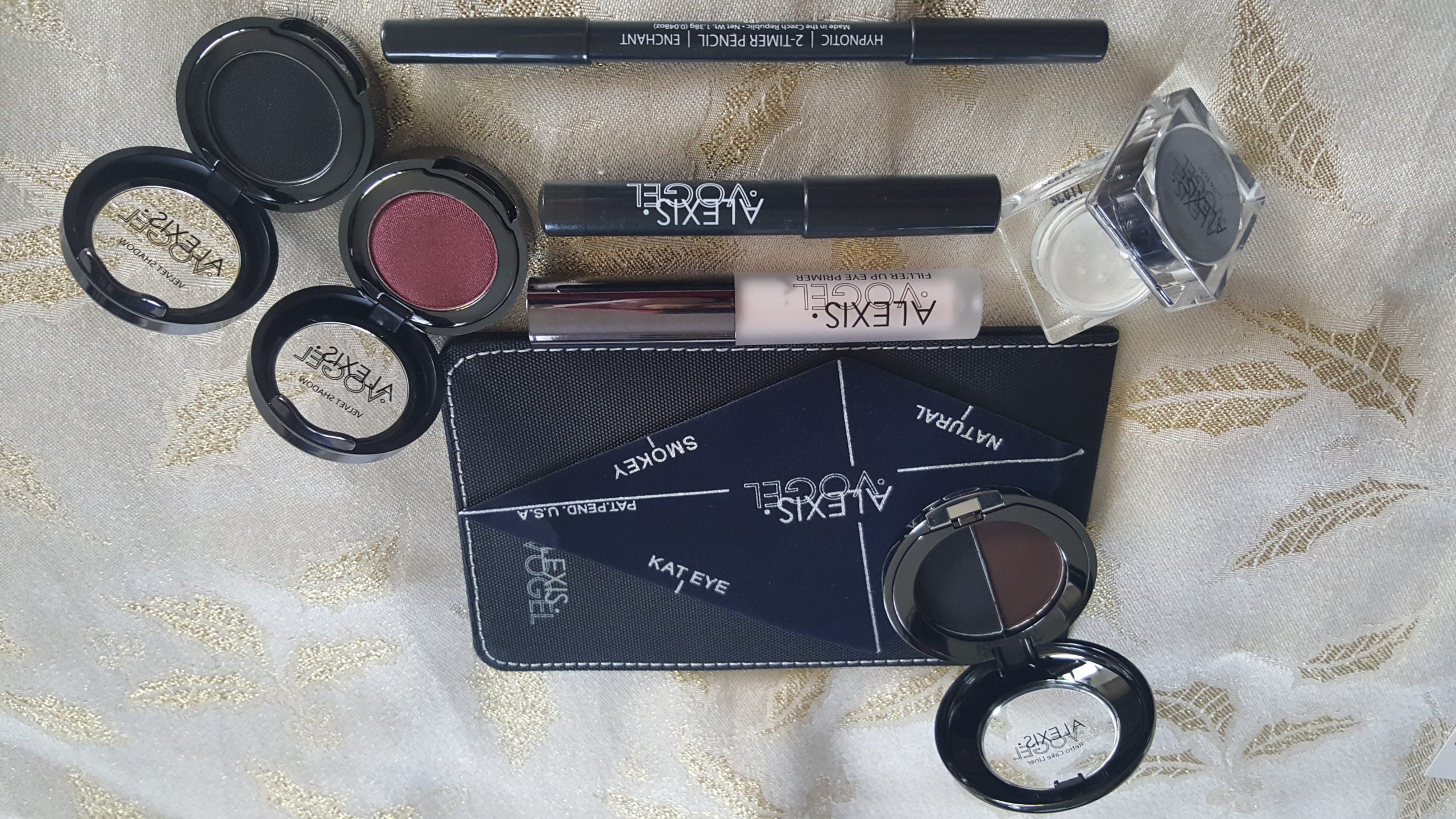 Review, Swatches, Before, After, Alexis, Vogel, Pamela, Bombshell, Makeup, Collection, 2016, Pink