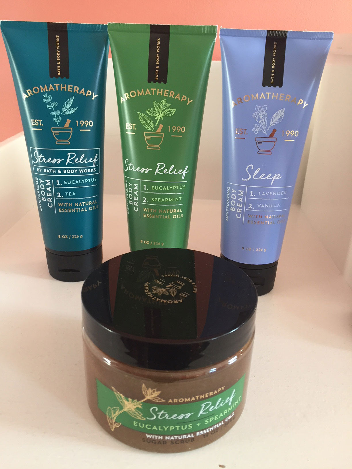 Review, Ingredients, Photos, Skincare, Trends 2020, 2021: Bath & Body Works, Aromatherapy, Moisturizing Body Cream, Stress Relief Eucalyptus & Spearmint, Eucalyptus & Tea, Sleep Lavender Essential Oil & Vanilla, Stress Relief Sugar Scrub